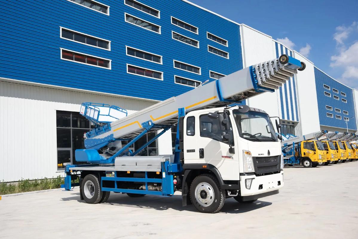 岑巩出租云梯车高空作业车 建筑垃圾搬运